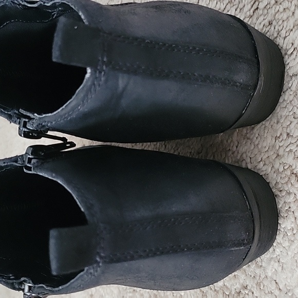 NWOT Carlos Santana black booties - Picture 4 of 6